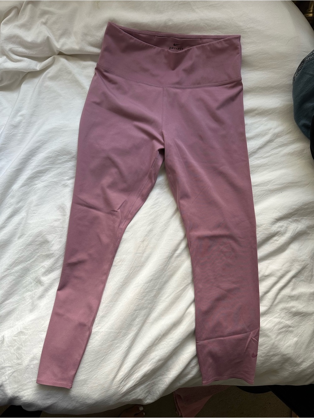 Nike Mauve High-Waist Leggings
